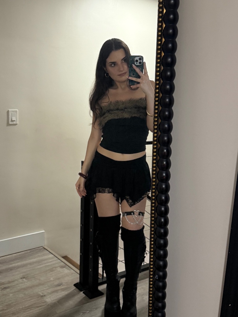 Meet your Posher, Noora